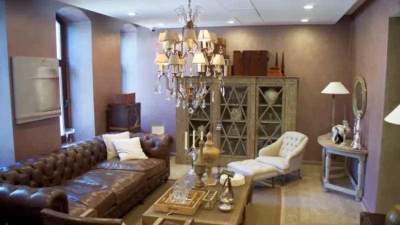 The Role of Lighting in Modern Interiors